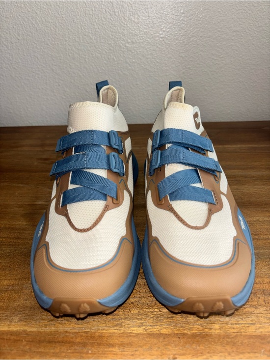 Shoes - Teva Women's sneakers NEW 9